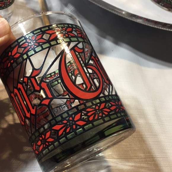 Vintage Houze Christmas stained glass tumblers Seasons Greetings (set 4) - Picture 4 of 9